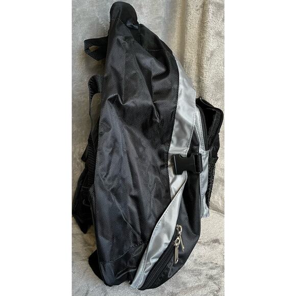 Fit to Fight Black and Grey Multicompartment Padded Strap Sling Backpack - Picture 5 of 15